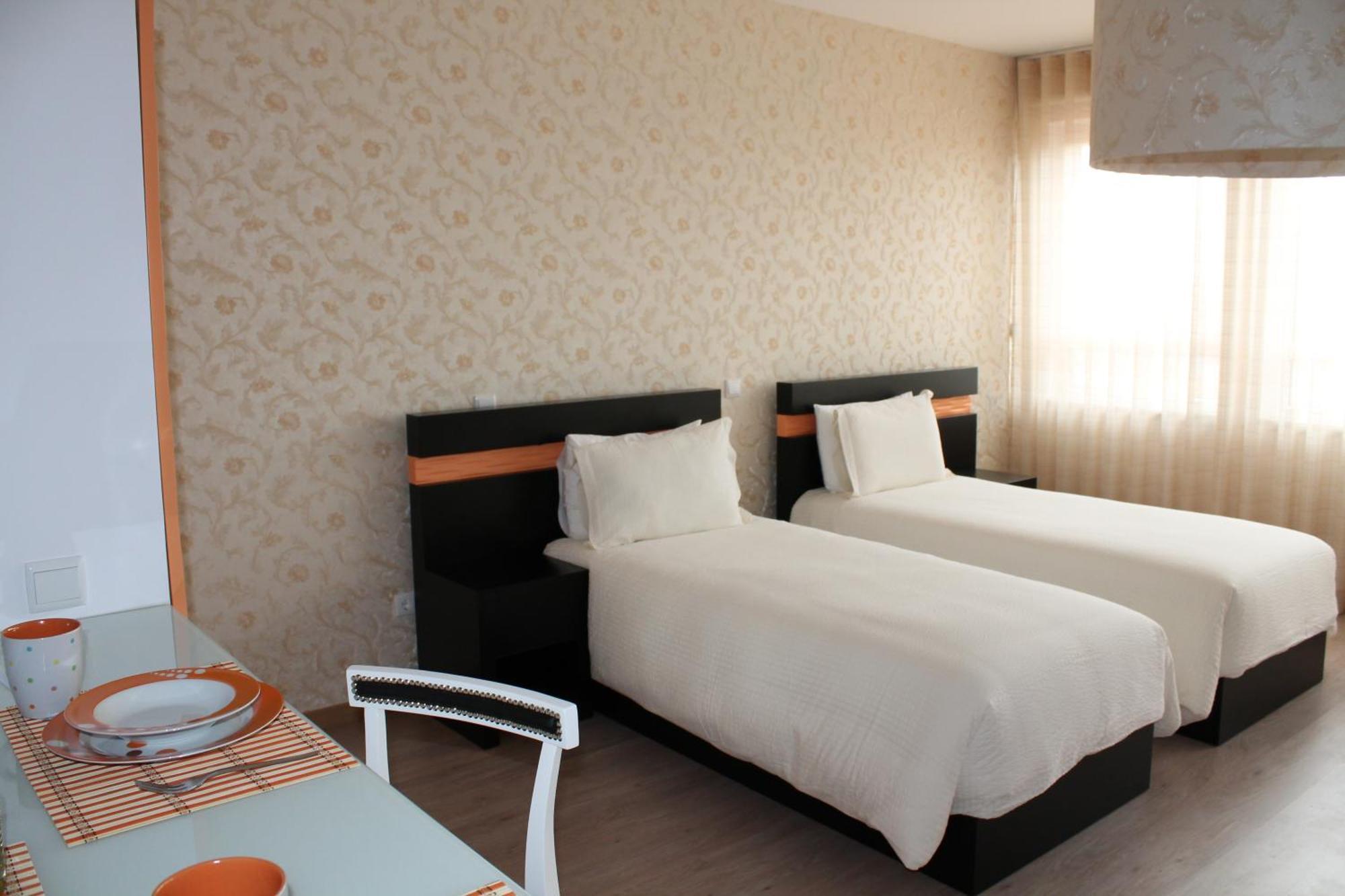 Pensión Vivacity - & 4*